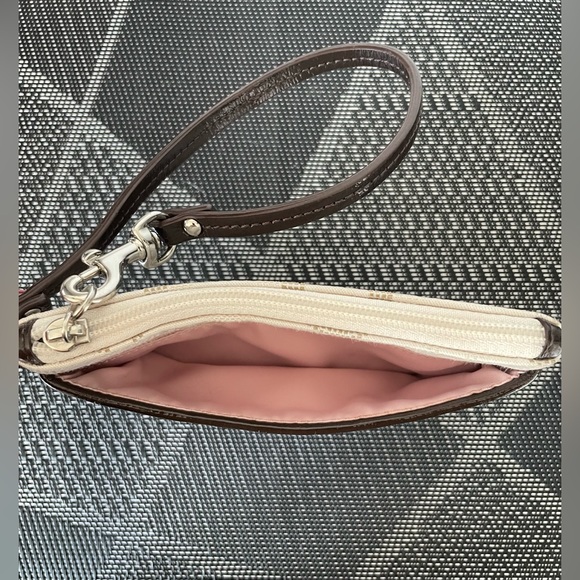 Authentic Coach Tan Cream Fabric Monogram Clutch Wristlet Purse Wallet - Picture 3 of 7